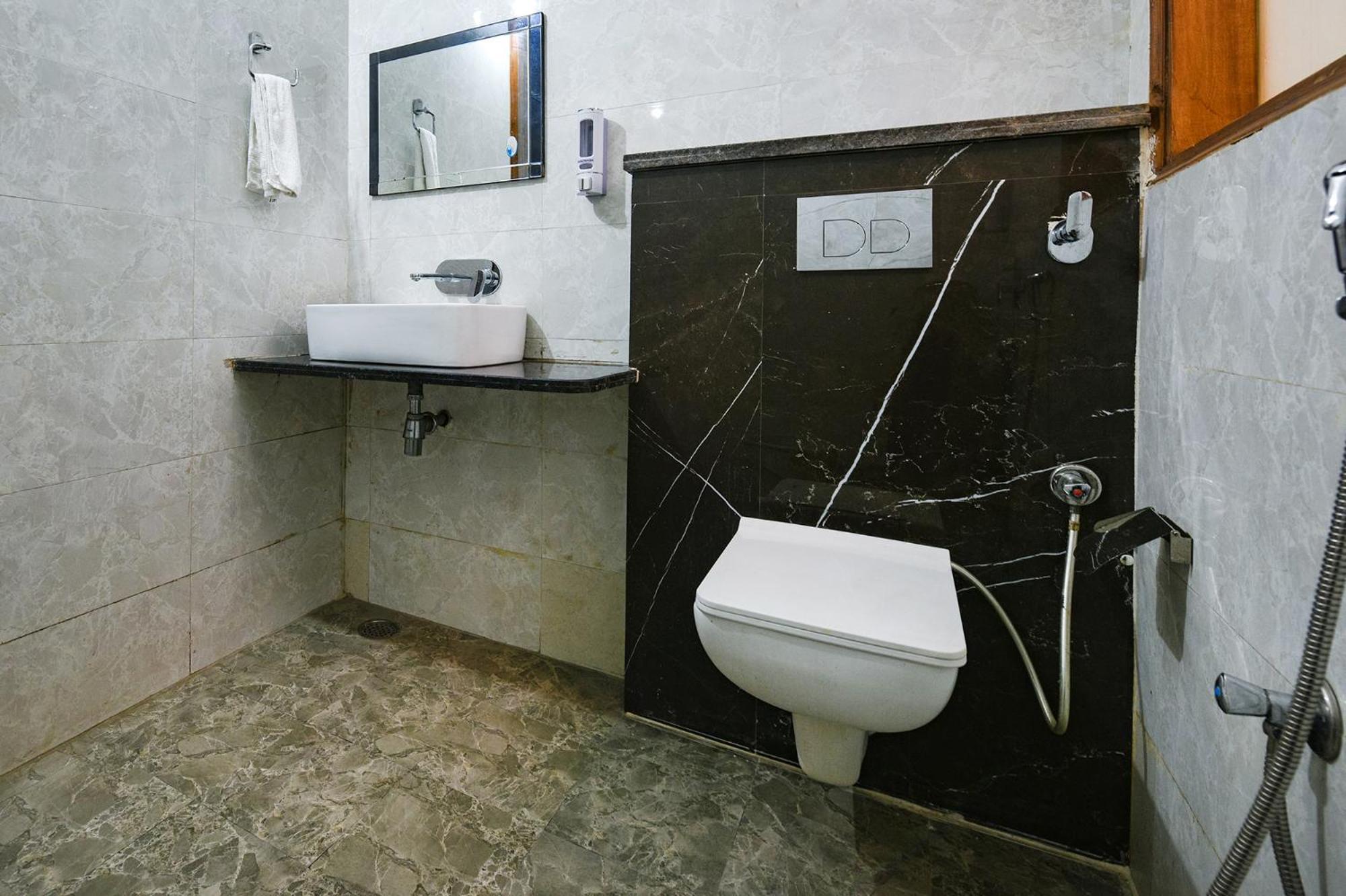 Fabhotel Indian I Gurgaon Buitenkant foto