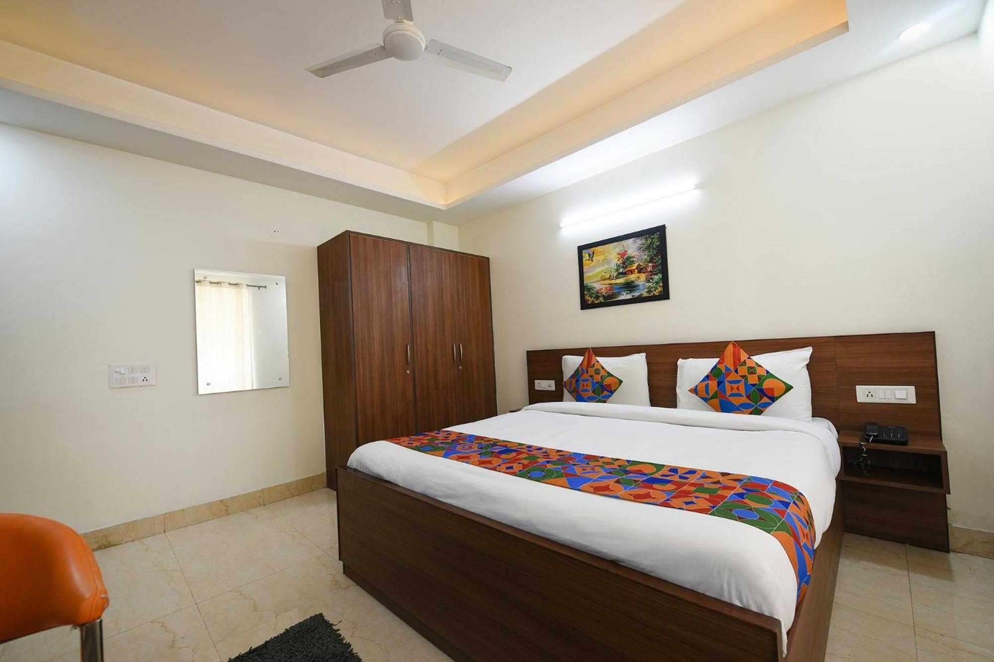 Fabhotel Indian I Gurgaon Buitenkant foto